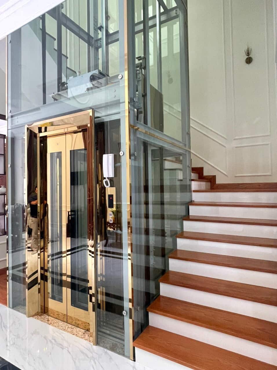 mặt bằng thang máy kính 2